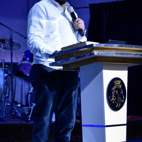 Pastor2